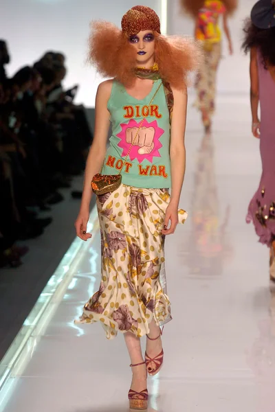 Look 64